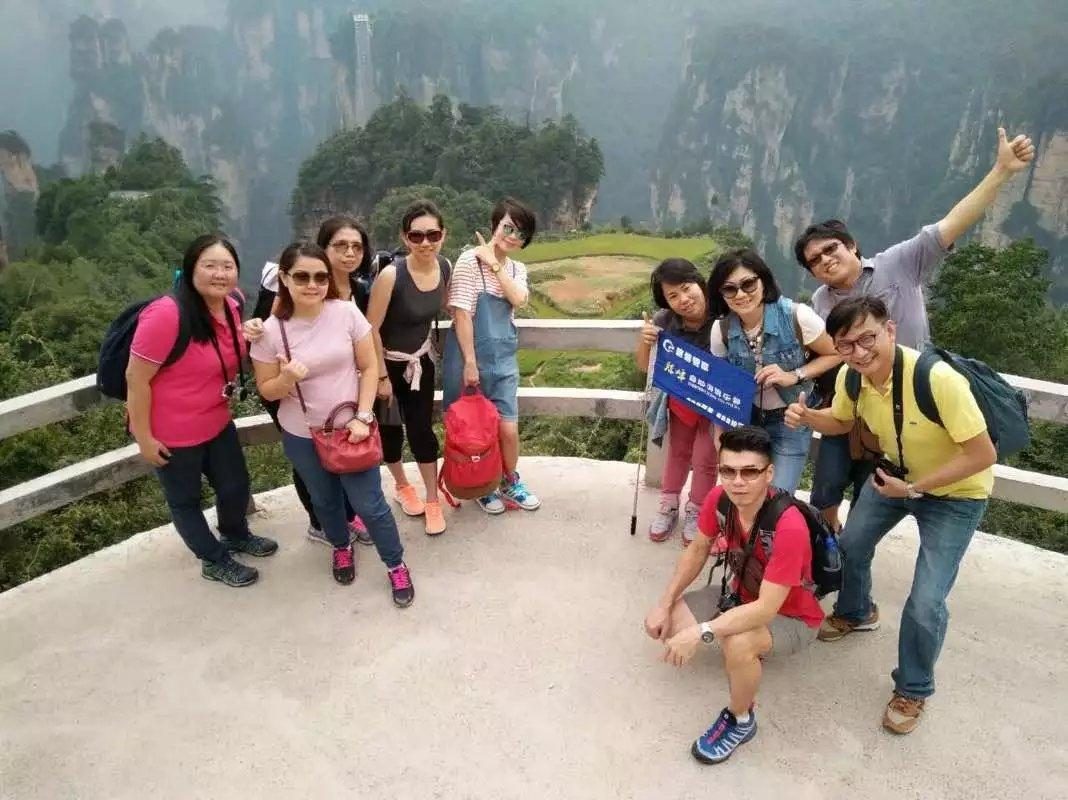 张家界当地导游推荐,私人向导需要多少钱?