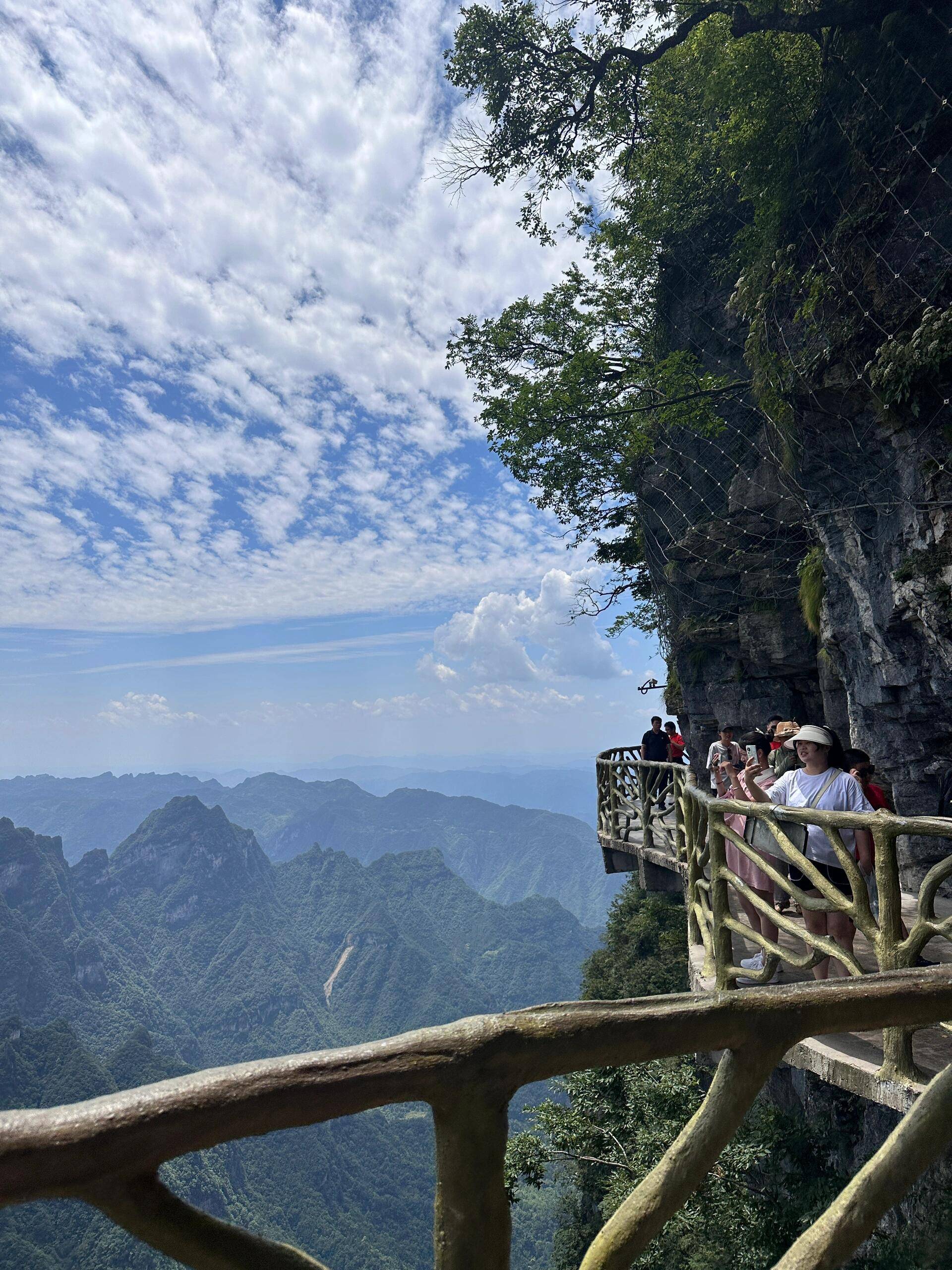 张家界当地导游费用解析 地接导游一日费用参考